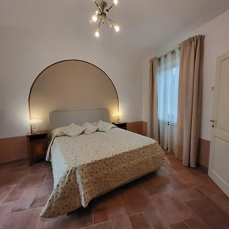 Hébergement de vacances Magic Spell - 200 Mq - Zona Centro - Intera Con Ampi Spazi Relax, Fino A 10 Ospiti, ----------------- Tassa Inclusa