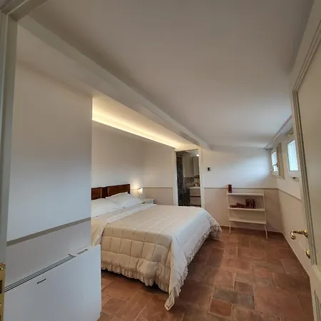 Magic Spell - 200 Mq - Zona Centro - Intera Con Ampi Spazi Relax, Fino A 10 Ospiti, ----------------- Tassa Inclusa 度假居