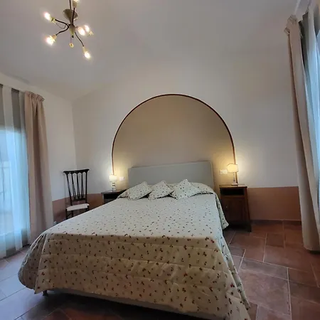 Hébergement de vacances Magic Spell - 200 Mq - Zona Centro - Intera Con Ampi Spazi Relax, Fino A 10 Ospiti, ----------------- Tassa Inclusa *